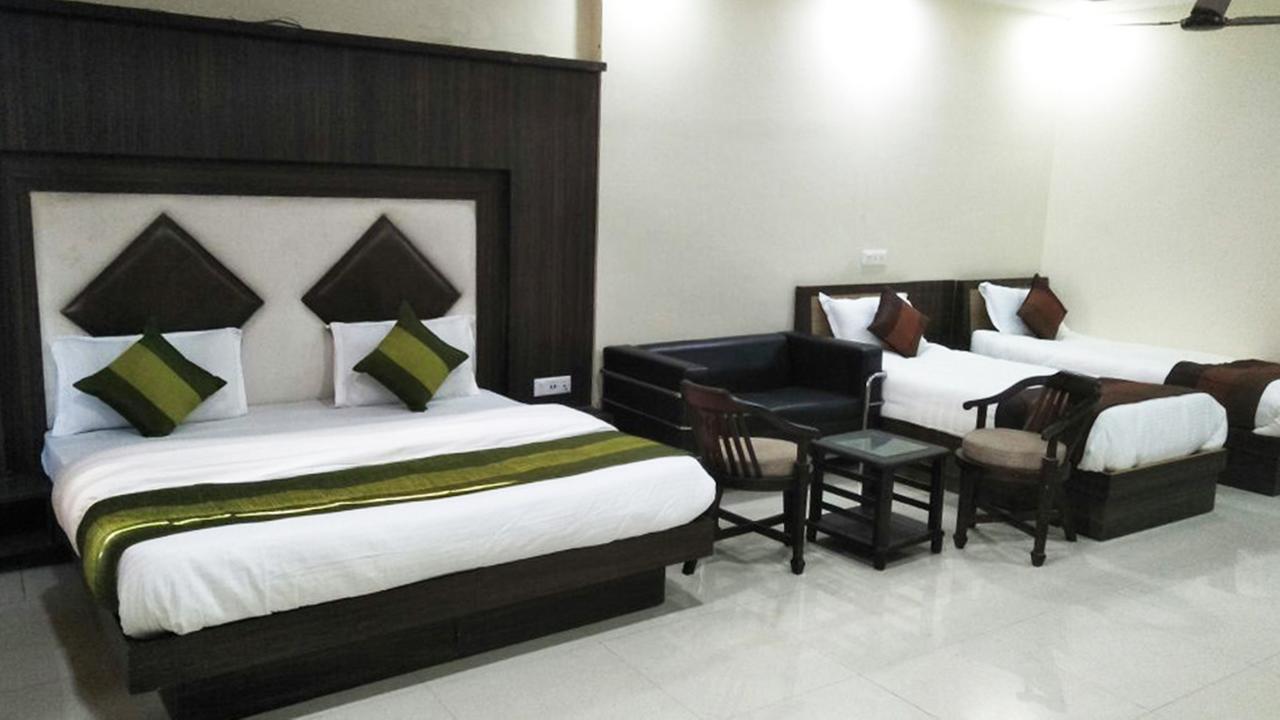 R.S Hotel & Restaurant Amritsar Eksteriør bilde